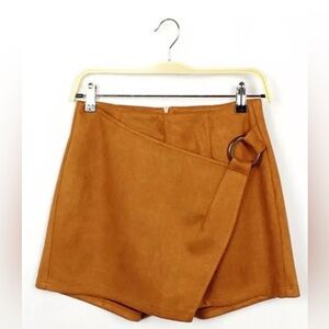 Boutique Camel Skort Skirt Size Small NWOT
